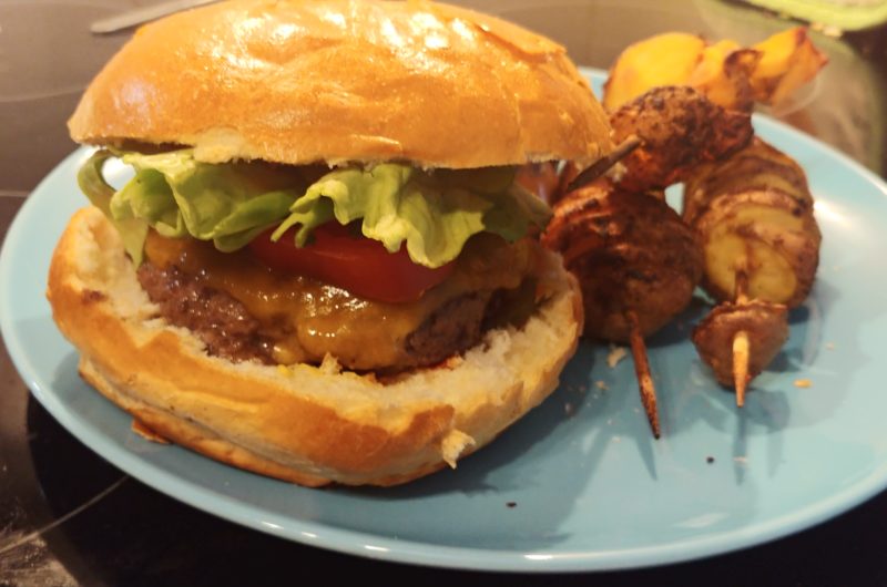 "Easy" Hamburger Royal mit Käse